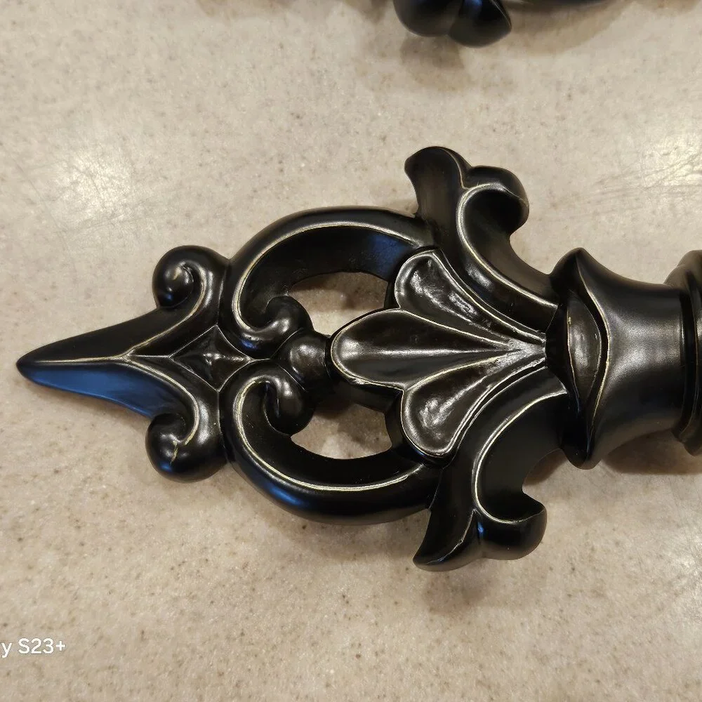 RARE NEW PAIR FRONTGATE FLOURISH OUTDOOR ALL WEATHER ORB CURTAIN ROD FINIAL END